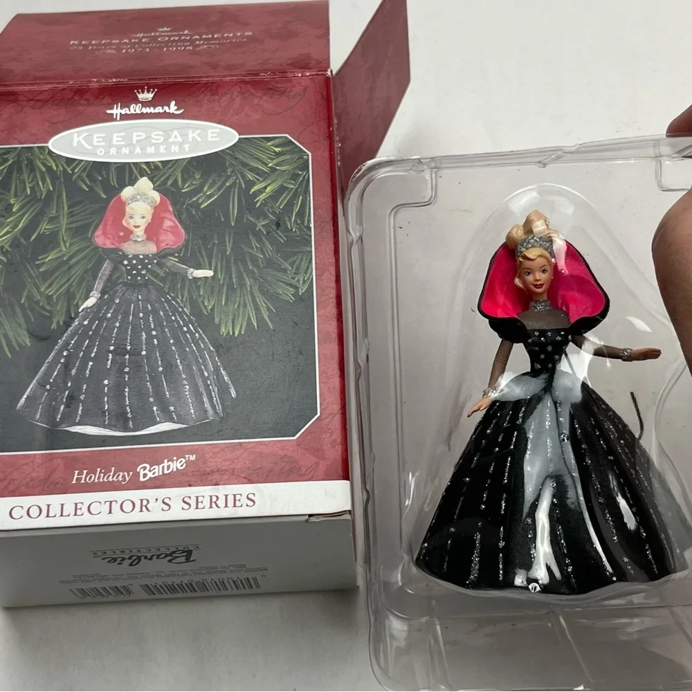 Hallmark Keepsake Ornaments Holiday Barbie 1998 Collectibles Copyright‎ 1997